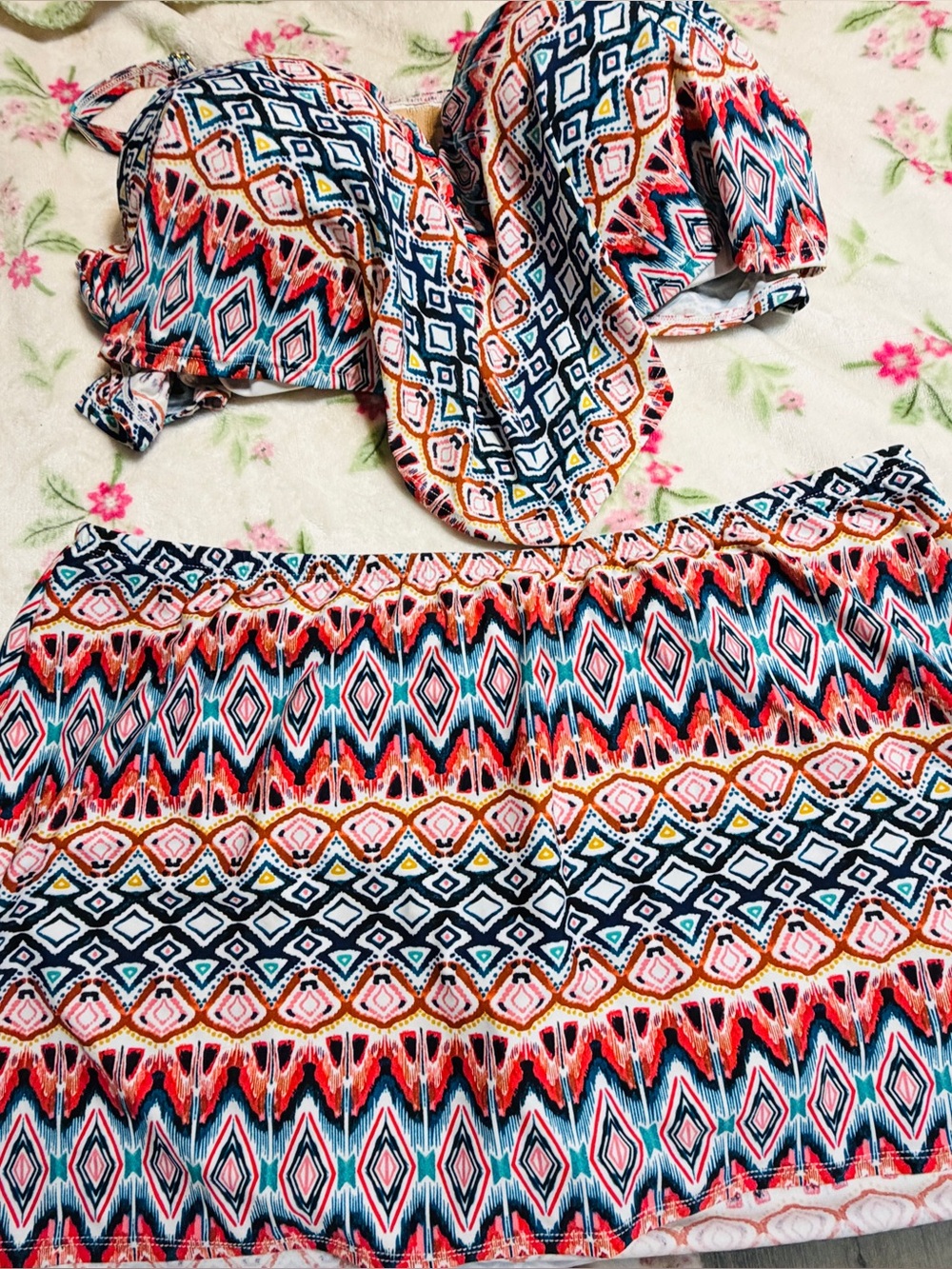 NWT Lane Bryant Multi Geometric Bikini Top and Bottom with Built-in Bra- 42DDD